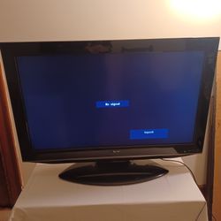 Sharp TV - LC-32DV27UT 32' With Built-in DVD Player