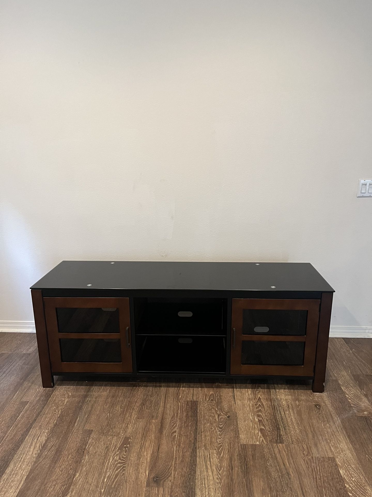 TV Media Center for Sale in Oceanside, CA OfferUp