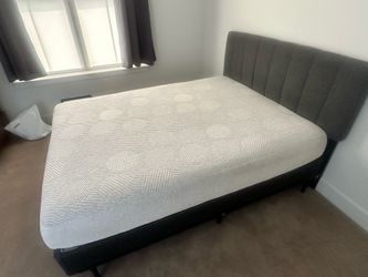Casper Queen Hybrid, Foundation & Bliss Attachable Headboard