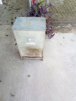 Made in USA Galvanized Metal Pet Food Storage Bin