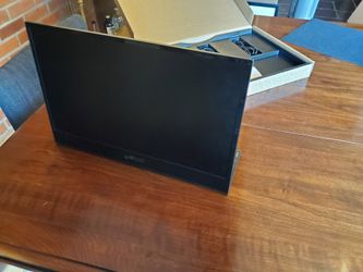 Mobile Pixels Glance 16" Travel Monitor - Like New