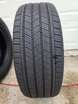 235/55R19 Michelin Primacy All Season tire