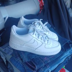 Nike Air 1 Shoes Size 6.5