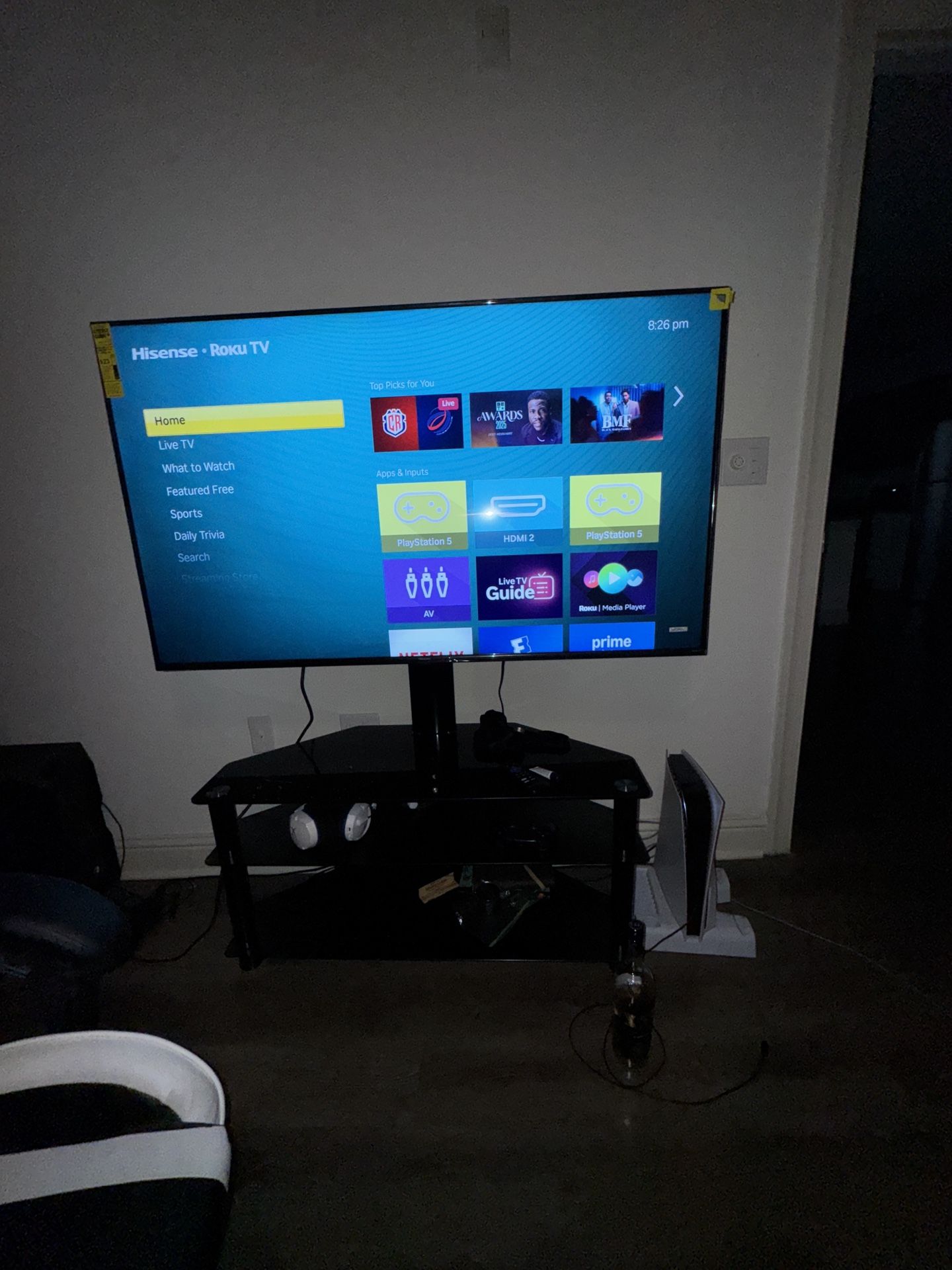 58 Inch Hisense Smart Tv With Tv Stand