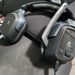 Logitech Wireless Gaming Headset G930 With 7.1 Surround Sound Complete READ