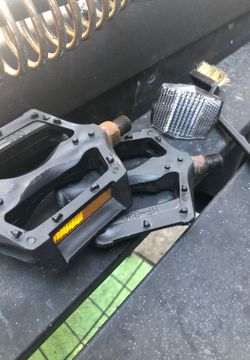 Bmx bike pedals and light