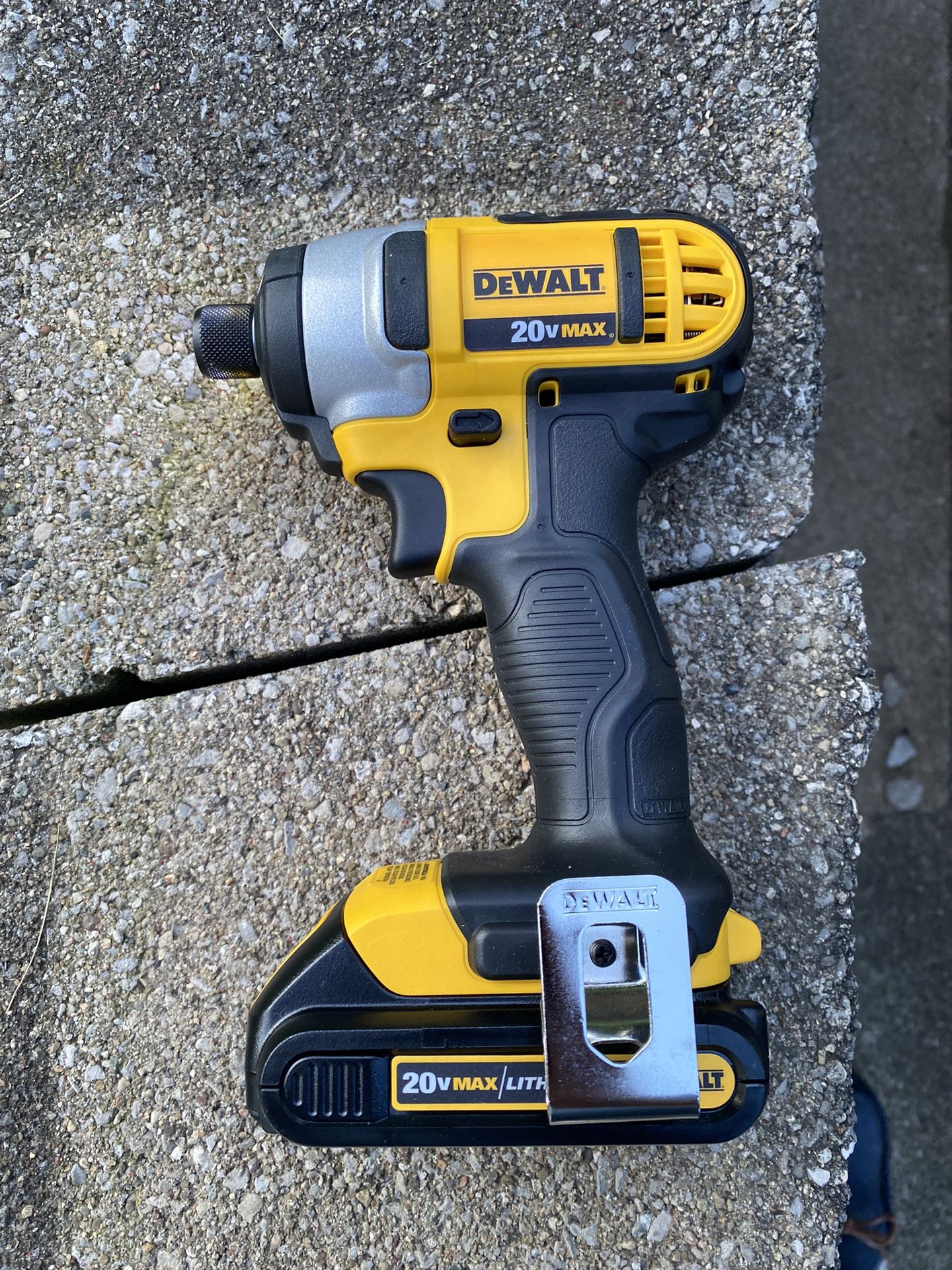 Dewalt DCF885 Impact Brand New