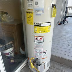 GE Gas Water Heater 