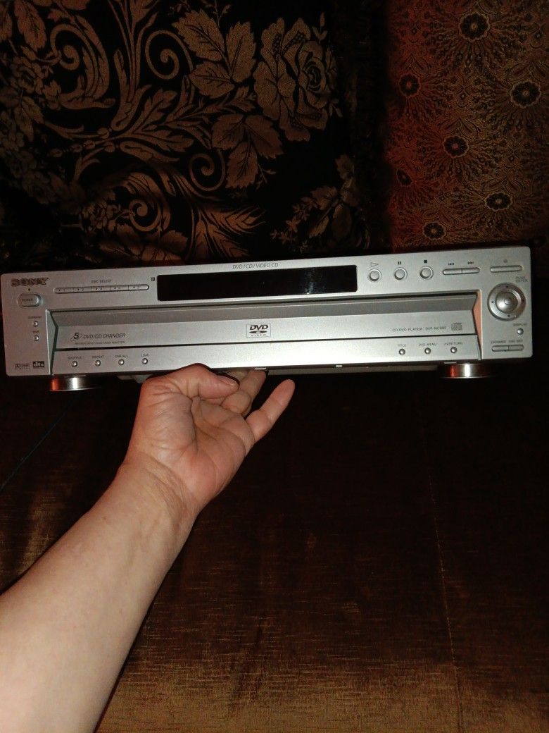 SONY DVP-NC600 5 Disc Carousel Multi CD/DVD/VCD Changer Player Silver