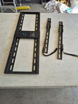 TV wall hanger