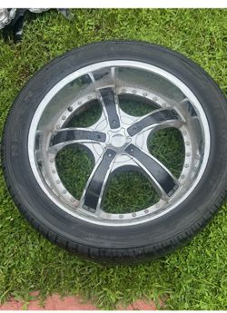 Truck Wheels / Tires QTY-4