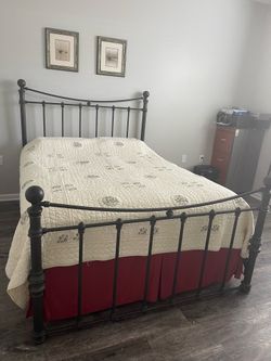 Complete Queen Bed Set - Vintage Metal Frame, Premium Mattress & Box Spring Included!