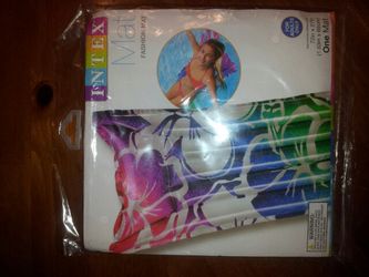 Float/ mat fashion mat. 72 in×27in.brand new!