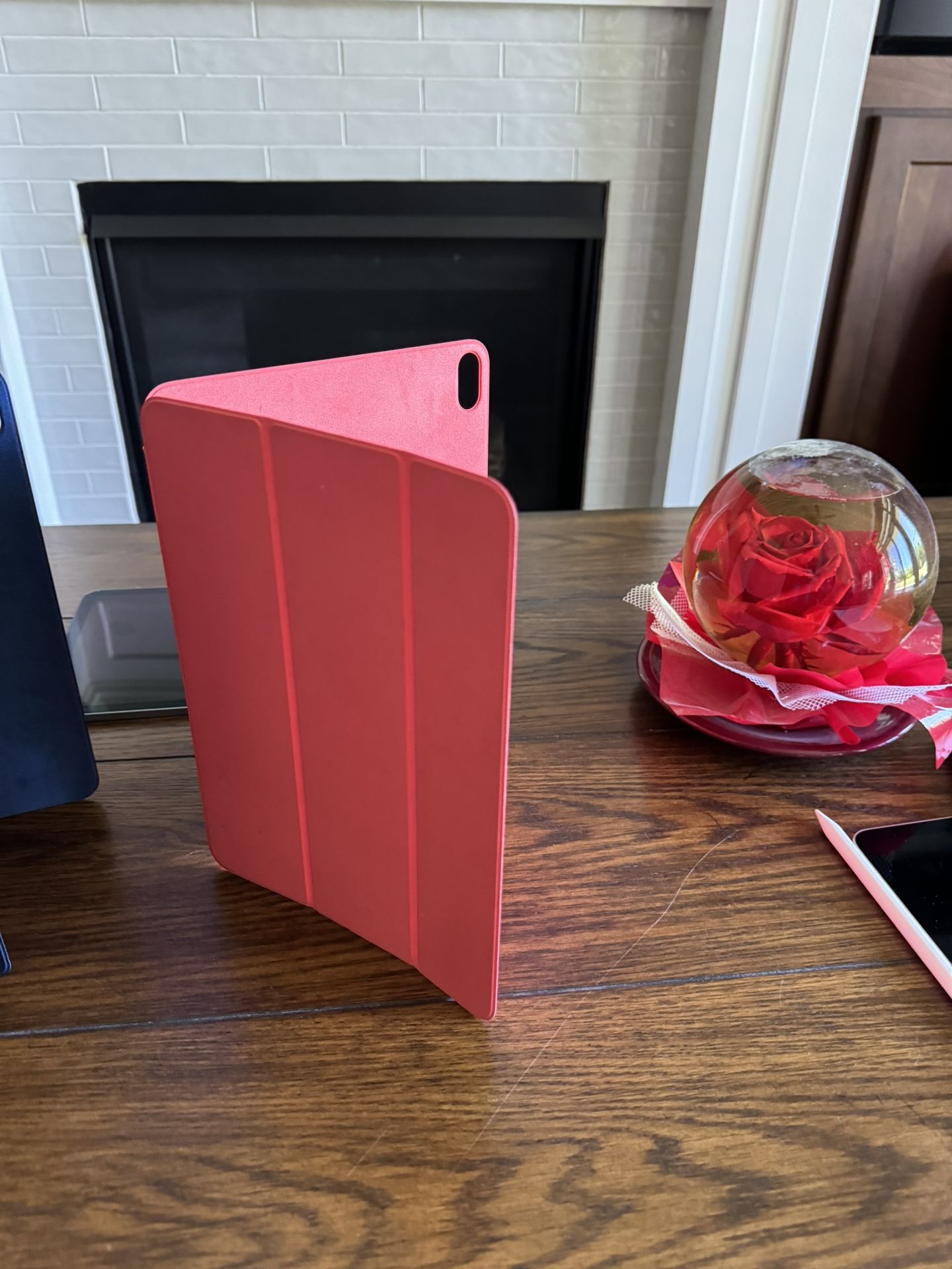 Smart Magnetic Folio For Apple iPad Still Available