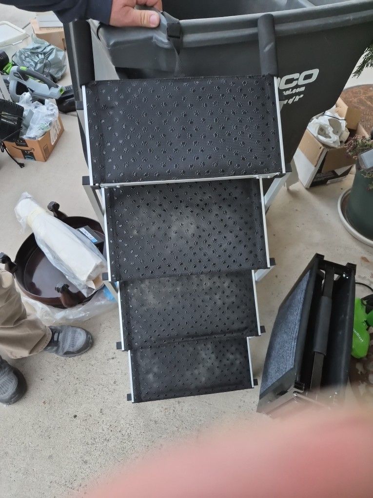 portable, folding dog steps