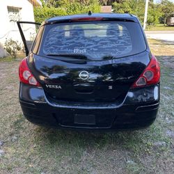 Nissan Versa 