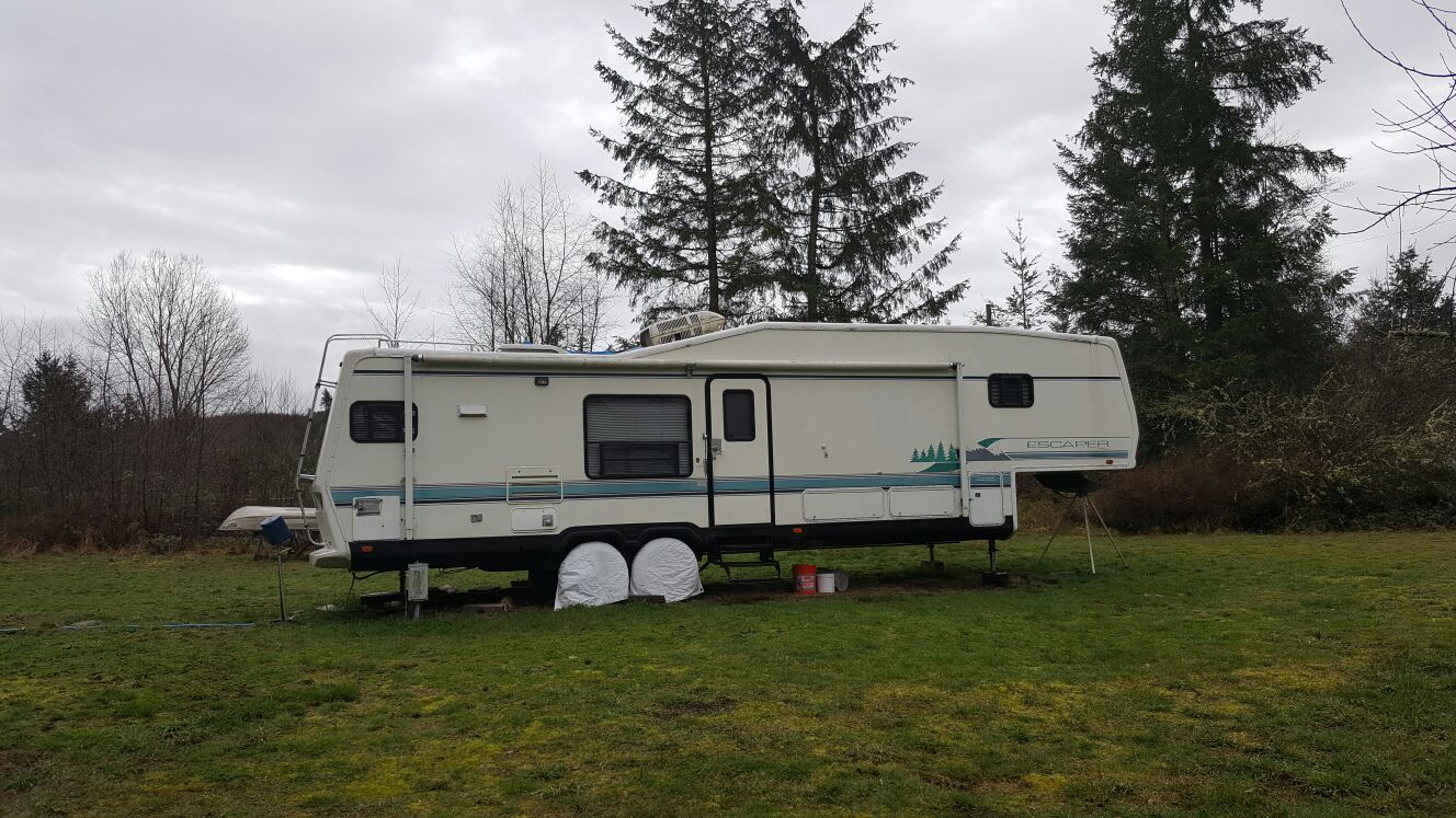 1995 33ft Damon escaper 5th wheel