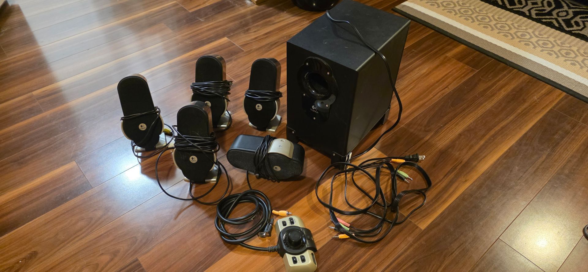 Logitech G51 6 Speaker PC Surround Sound System