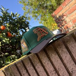 OAKLAND ATHLETICS RICKEY HENDERSON SNAPBACK HAT A’S