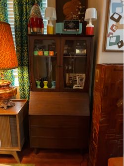1960s atomic Mid Century Modern Petite Hutch