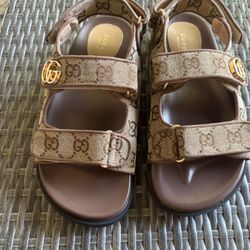 sandals Gucci