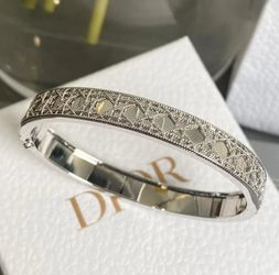 Dior Cannage Bangle Size M
