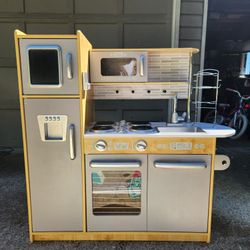 Kidcraft Modern Play Kitchen 