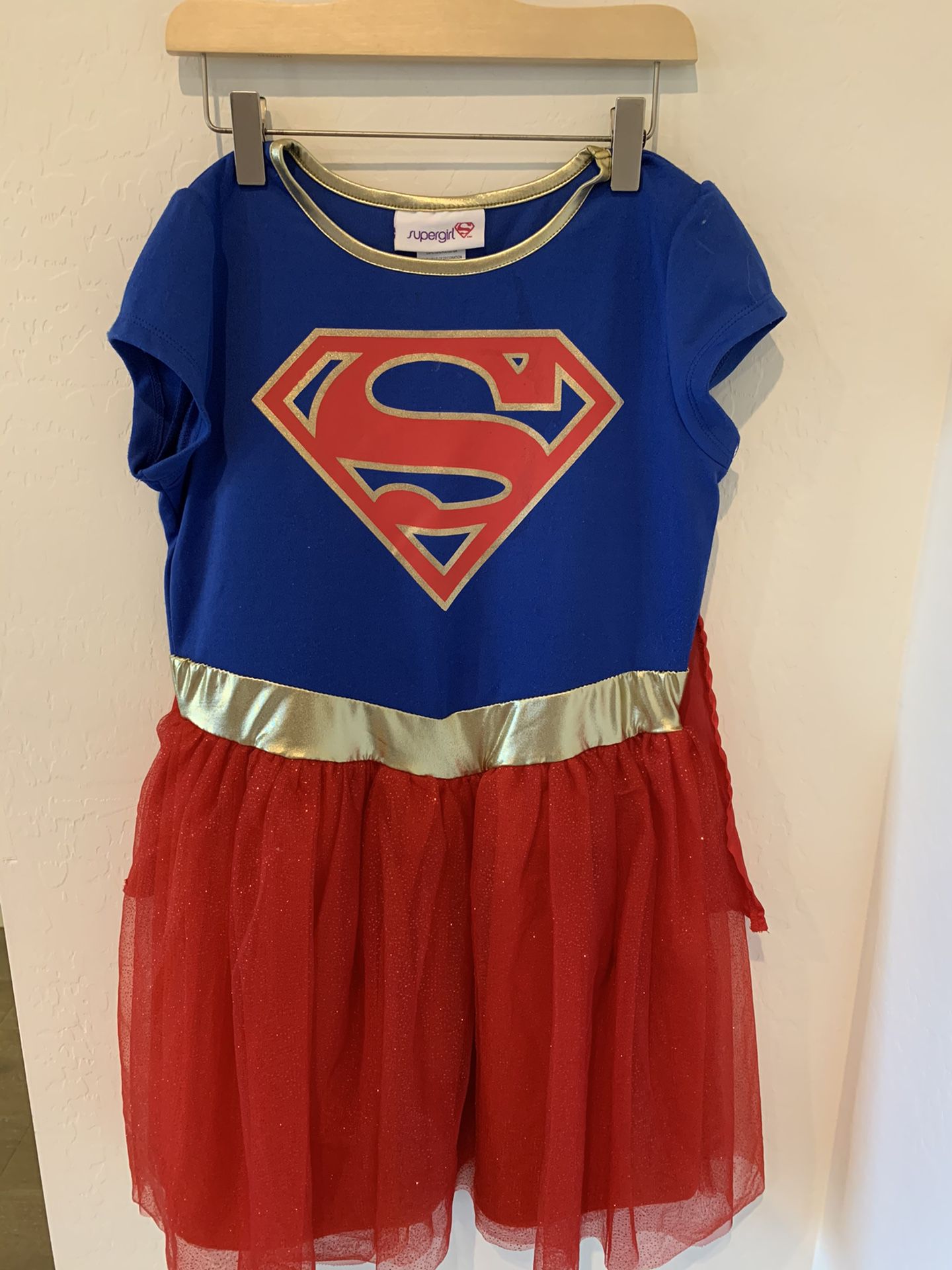 Super girl costume size 10/12