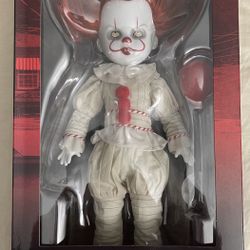 Mezco Toyz IT (2017) Living Dead Dolls Pennywise Action Figure
