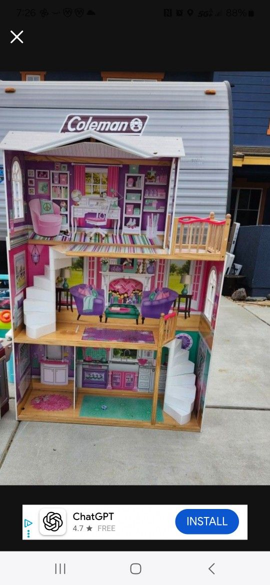 Large Doll House