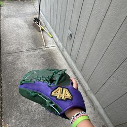 Signature X 44 Baseball Glove LFT HAND