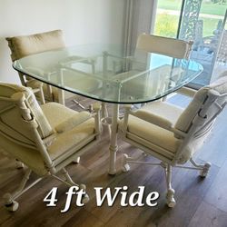 Dining Table /4 Rocking & Roll Chairs 