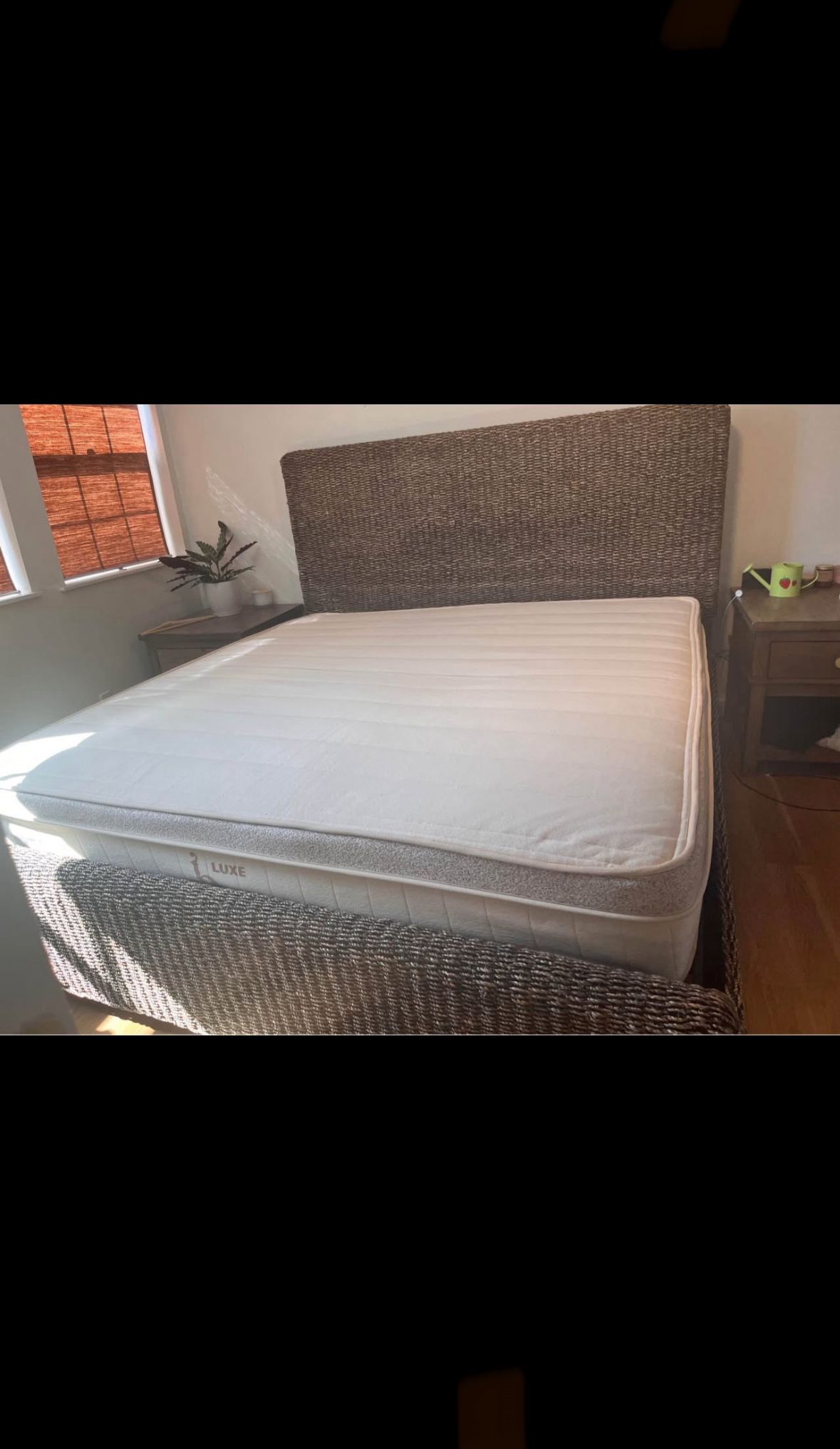 Like New Helix Birch Luxe Natural Latex Hybrid Queen Mattress