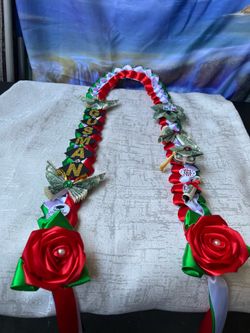 Graduation leis