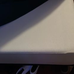 Queen Size Memory Foam Mattress With Bed Frame 