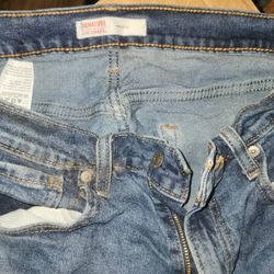 Levi's Athletic Fit Worn Only A Couple Times 30x32