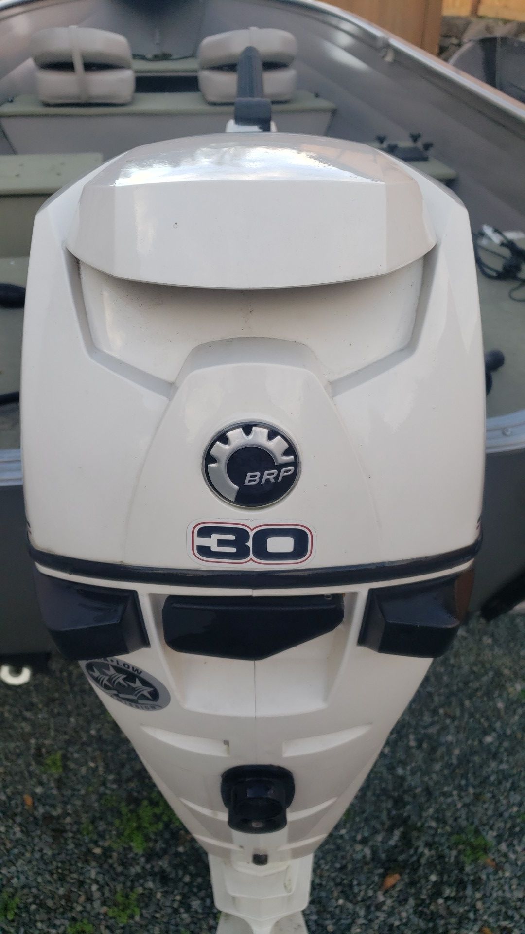 2013 evinrude e-tec 30 horse tiller