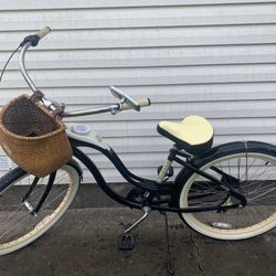 2013 Schwinn Debutante, Black And Cream Cruiser Bike