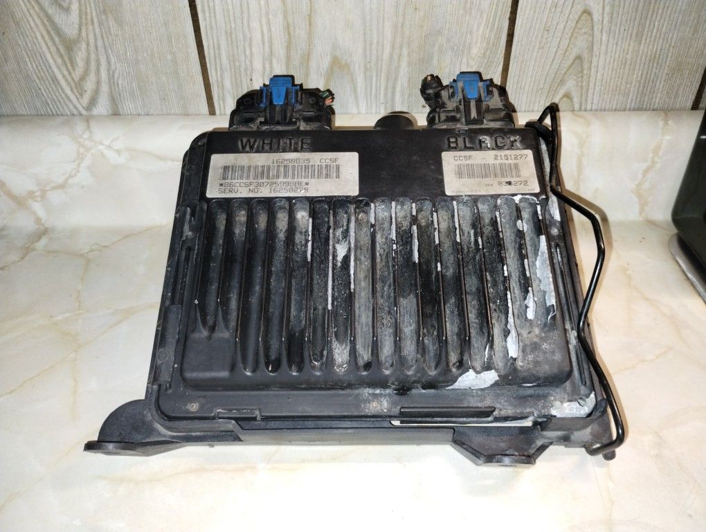 1998 Chevrolet Tahoe 5.7L Engine Control Module Electric Control Module Computer Brain