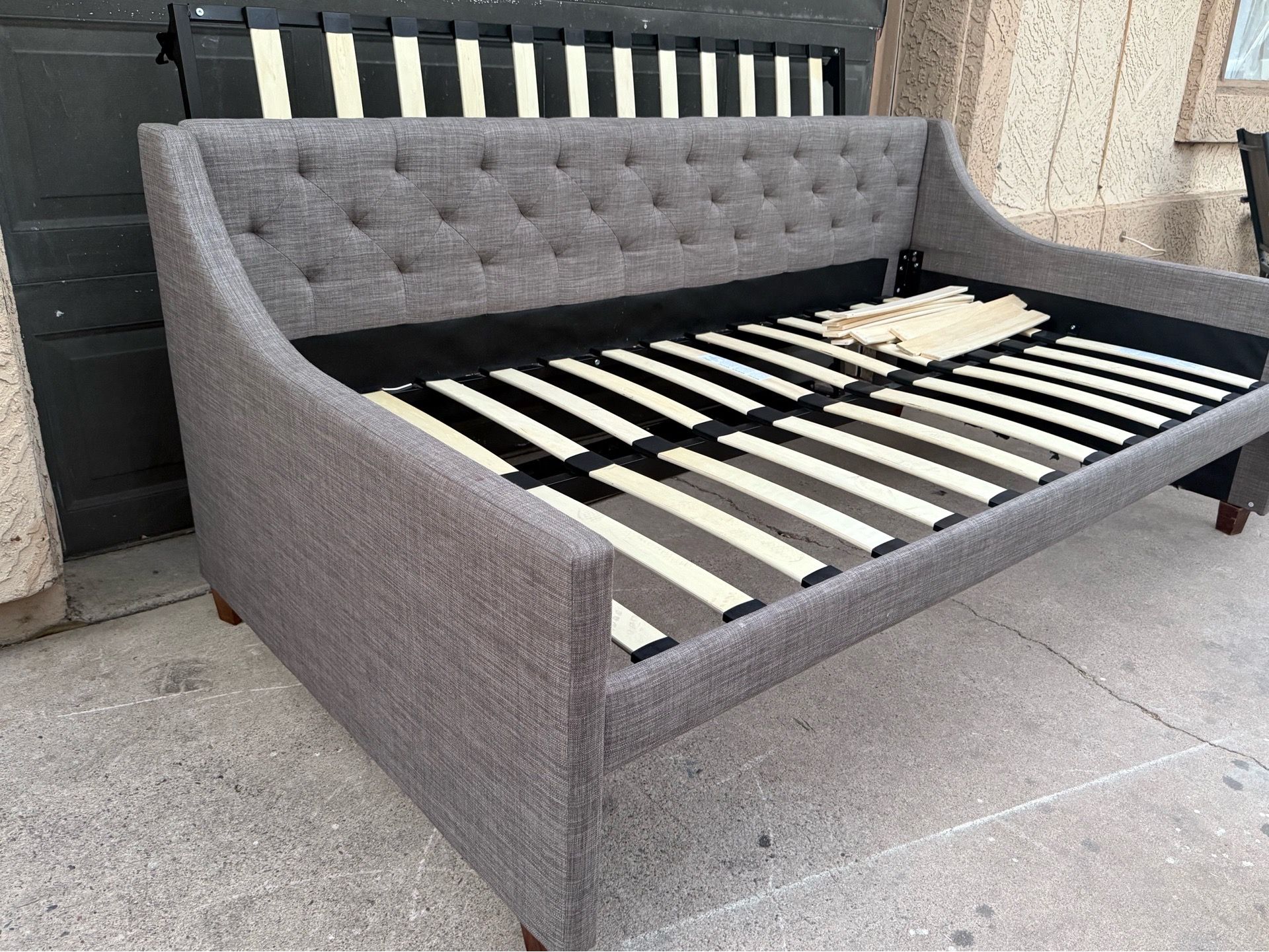 Free Day Bed