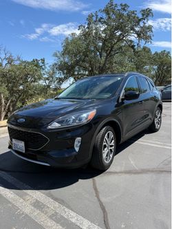 2020 Ford Escape SEL — Clean Title — Smog Passed — Excellent Condition