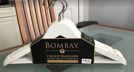 NEW~Bombay 5 Wood Hangers~Velvet Surface Strong~durable hangers with wood bar to hang pants~new in Package