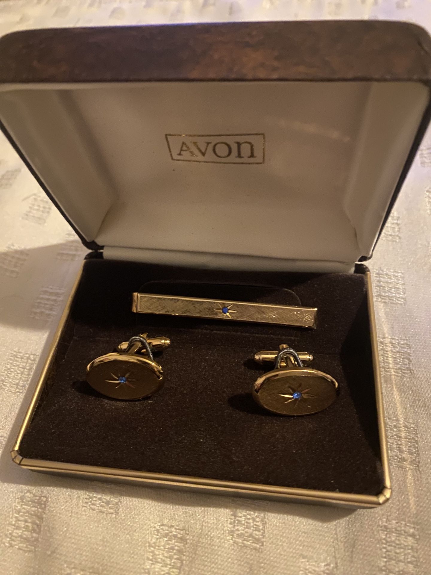 Vintage Avon Gold Tone Cuff Links And Tie Bar Set