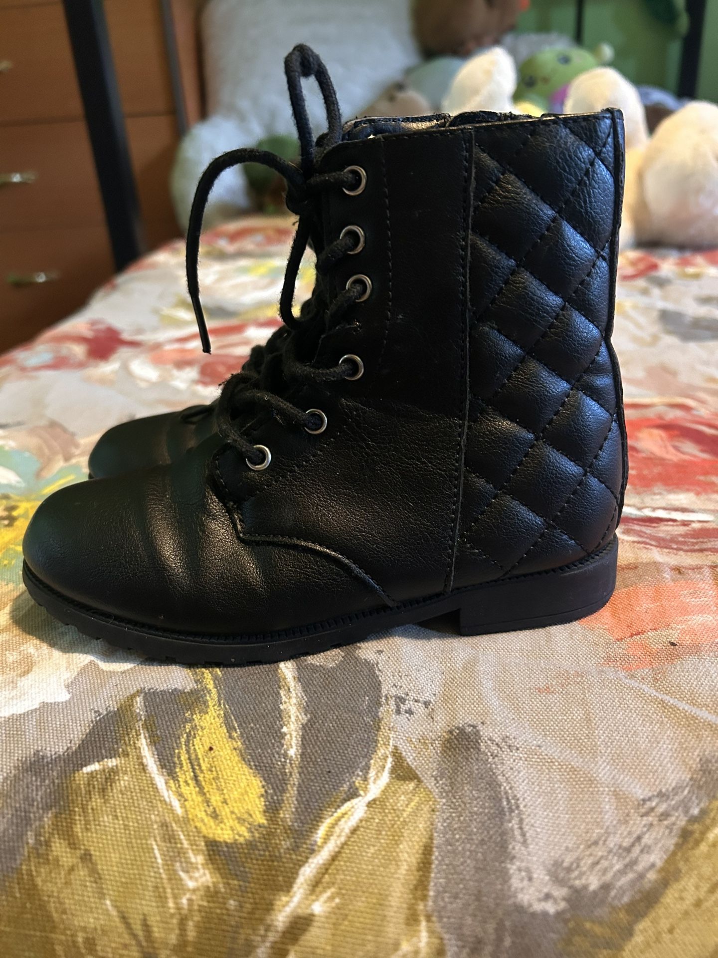 Girls Boots Size 11 Read Description ⤵️