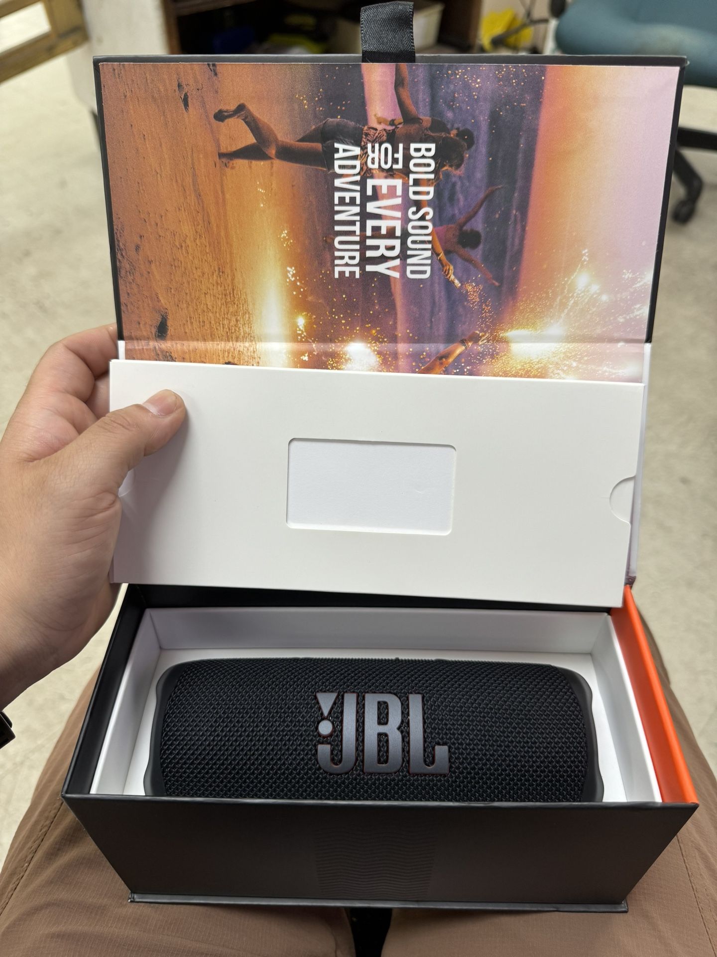 JBL FLIP6 Bluetooth Speaker In Box 