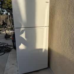 A Few Months Old refrigerator 