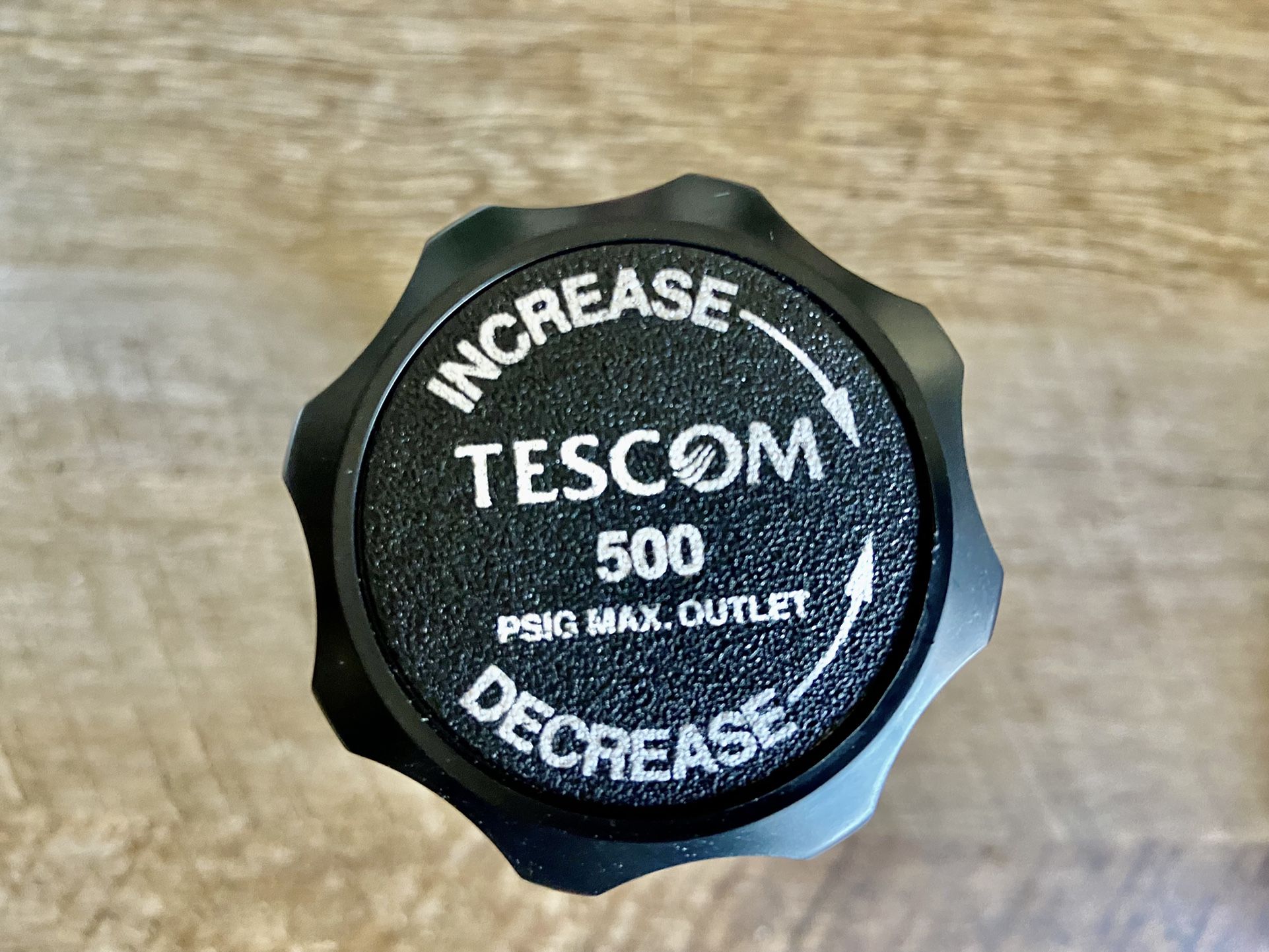 TESCOM 64-2600 Series Electropolish High Pressure Regulator 64-2644VA410-042, brand new perfectly working condition.
