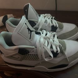 Jordan 4 Military Black 