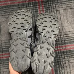 New Salomon Boots Size 12 Men’s