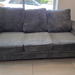 Free Sofa And Ottoman 